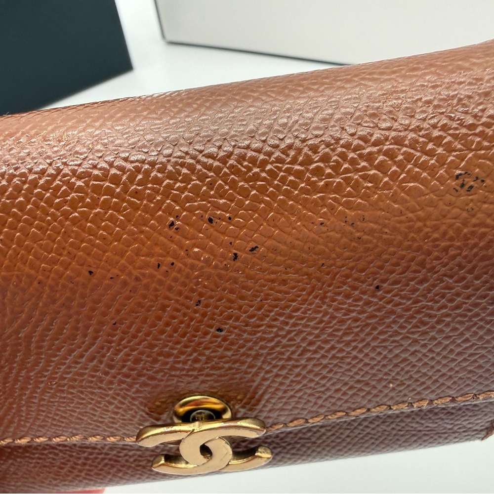 CHANEL Tan Caviar Leather Wallet with Gold Accent - Picture 2 of 15